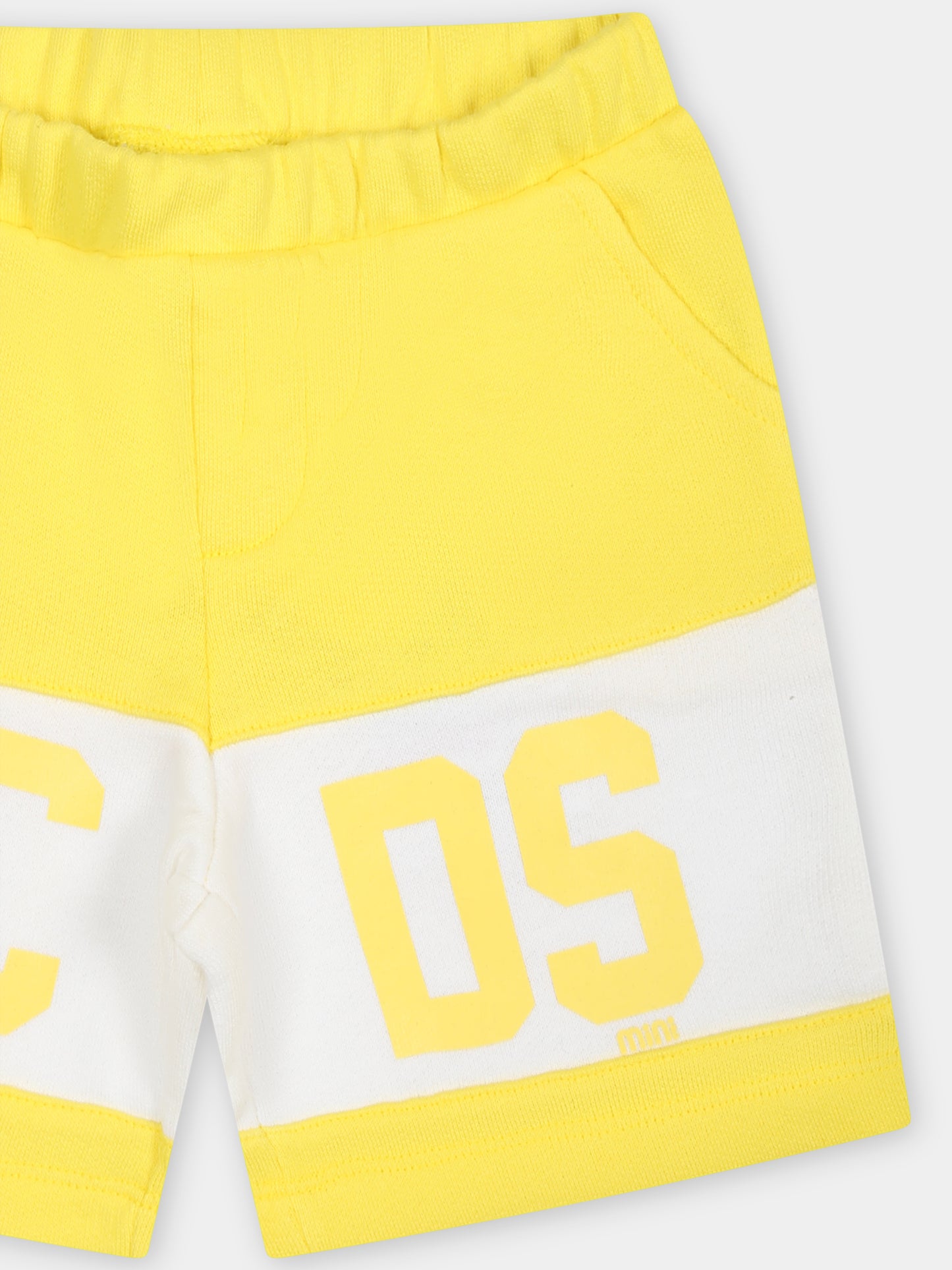Shorts sportivi gialli per neonati con logo,Gcds Kids,GMQ002 LCA33 51633