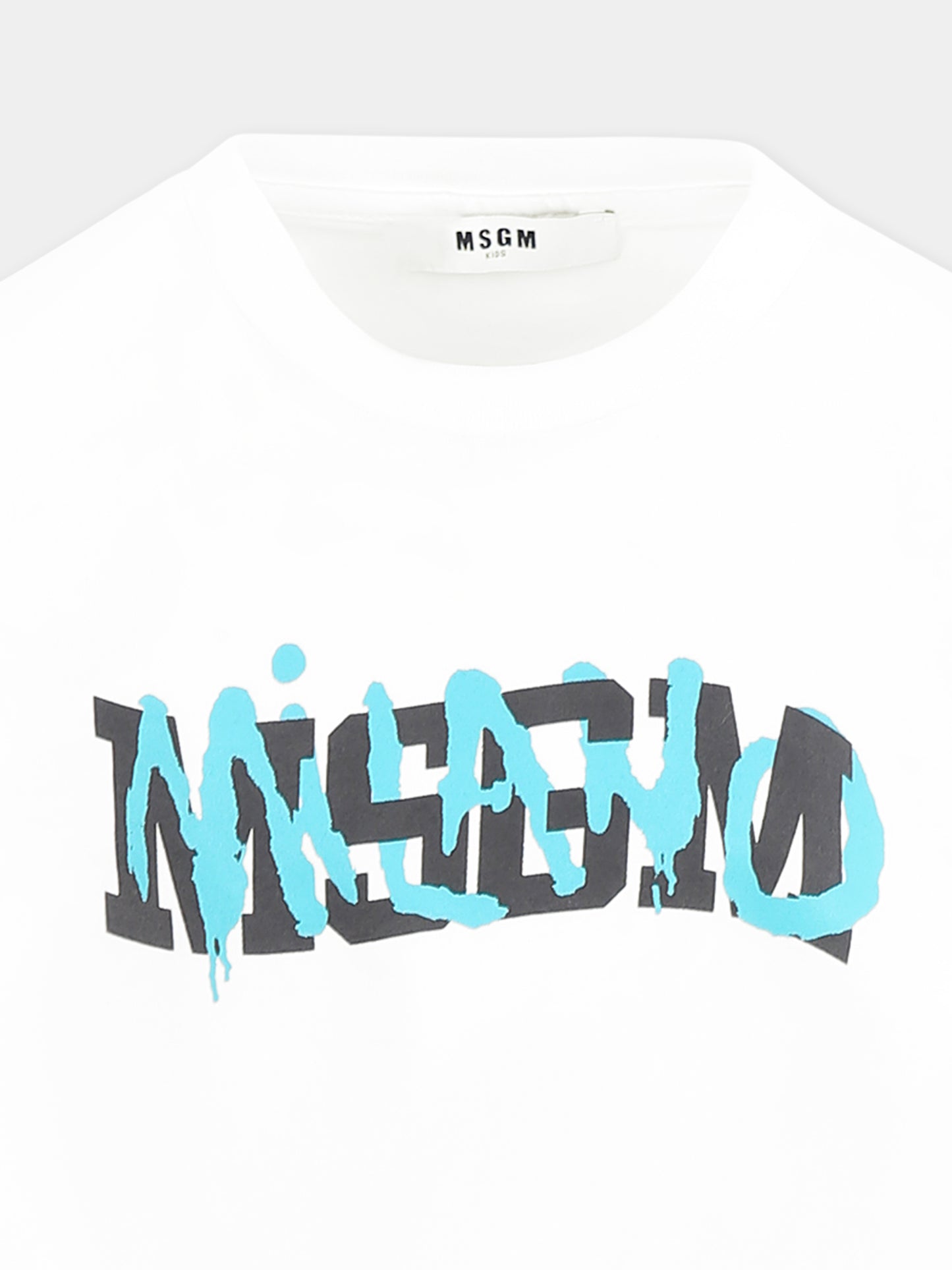 White t-shirt for boy with logo