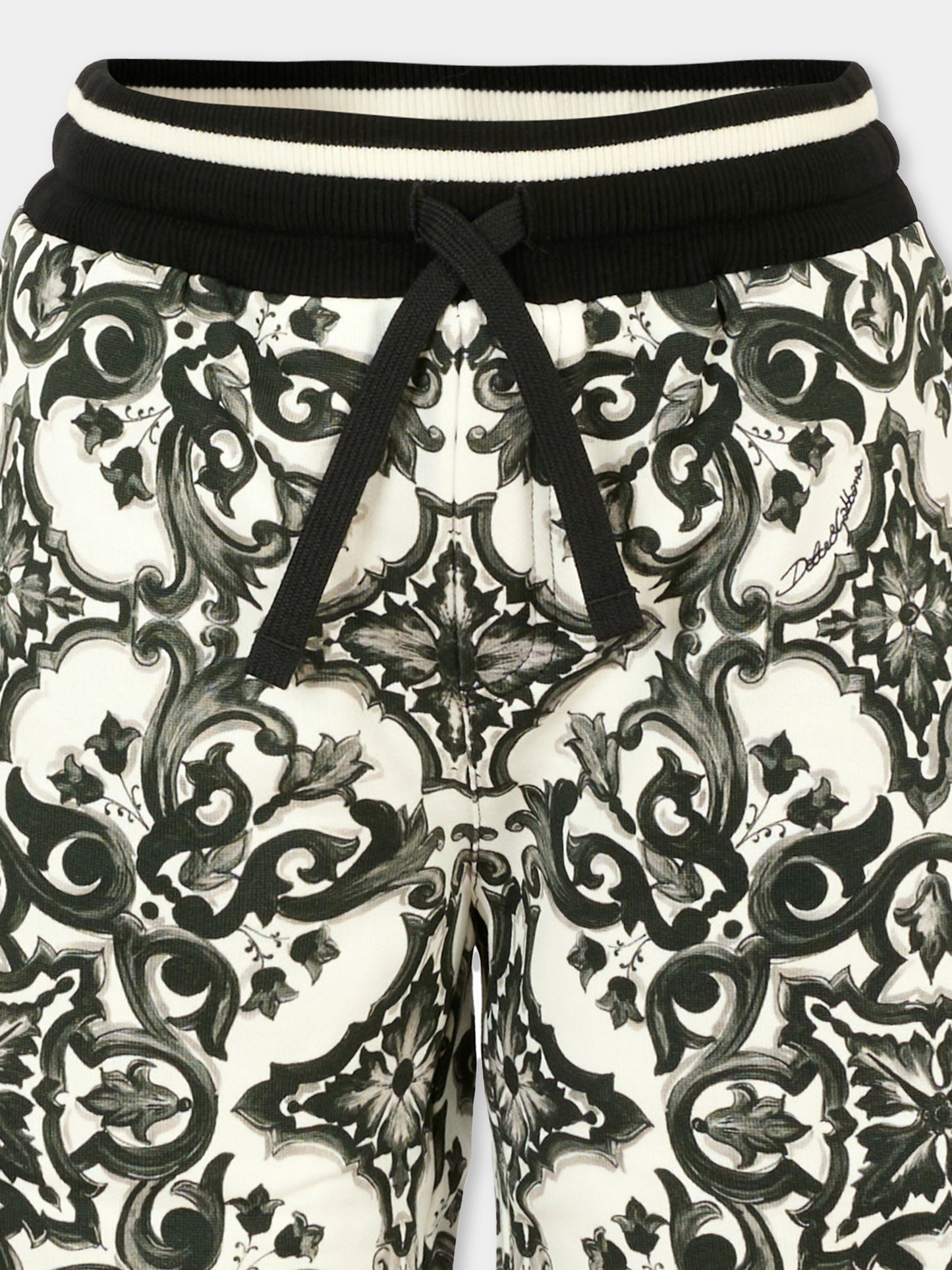 Shorts neri per bambino con stampa maiolica,Dolce & Gabbana Kids,L4JQP8 II7HR IZ3TN