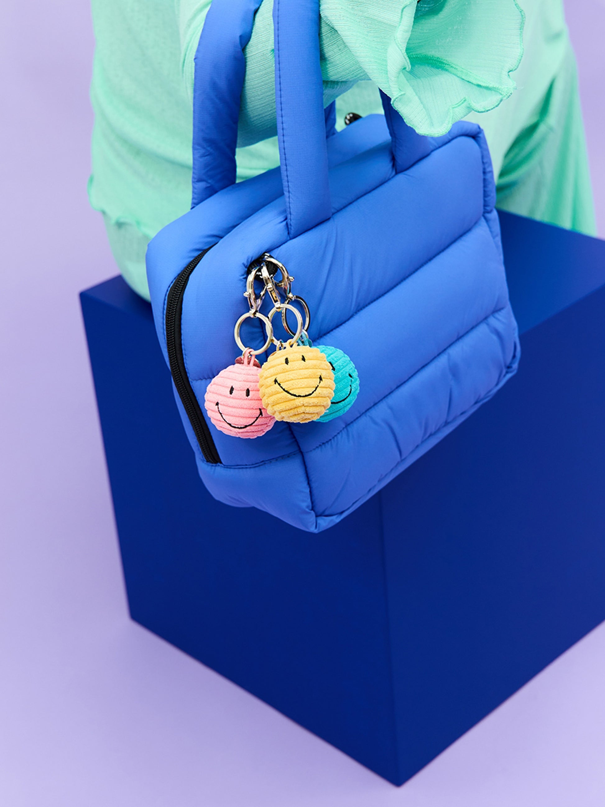 Portachiavi Smile rosa per bambina,Bon Ton Toys,SMILEY KEYCHAIN ECO COURDUROY BUBBLEGUM PINK