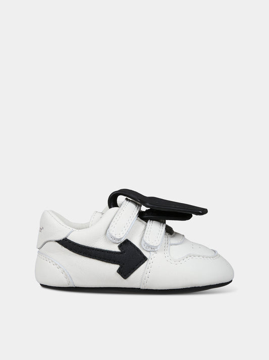 Sneakers basse bianche da culla per neonati con iconica freccia,Off White,OBXI001F23LEA0010110