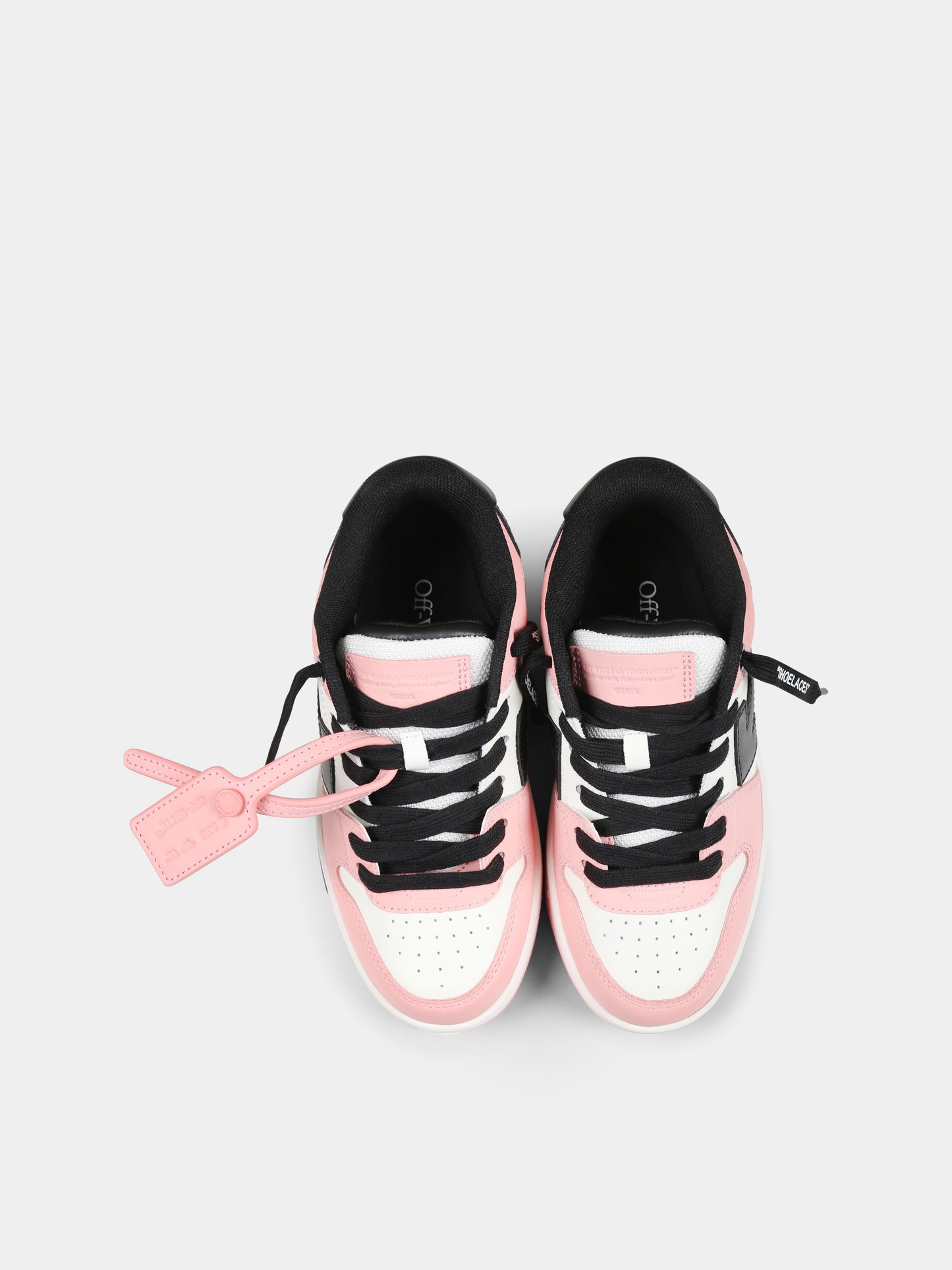 Pink sneakers for girl with arrow